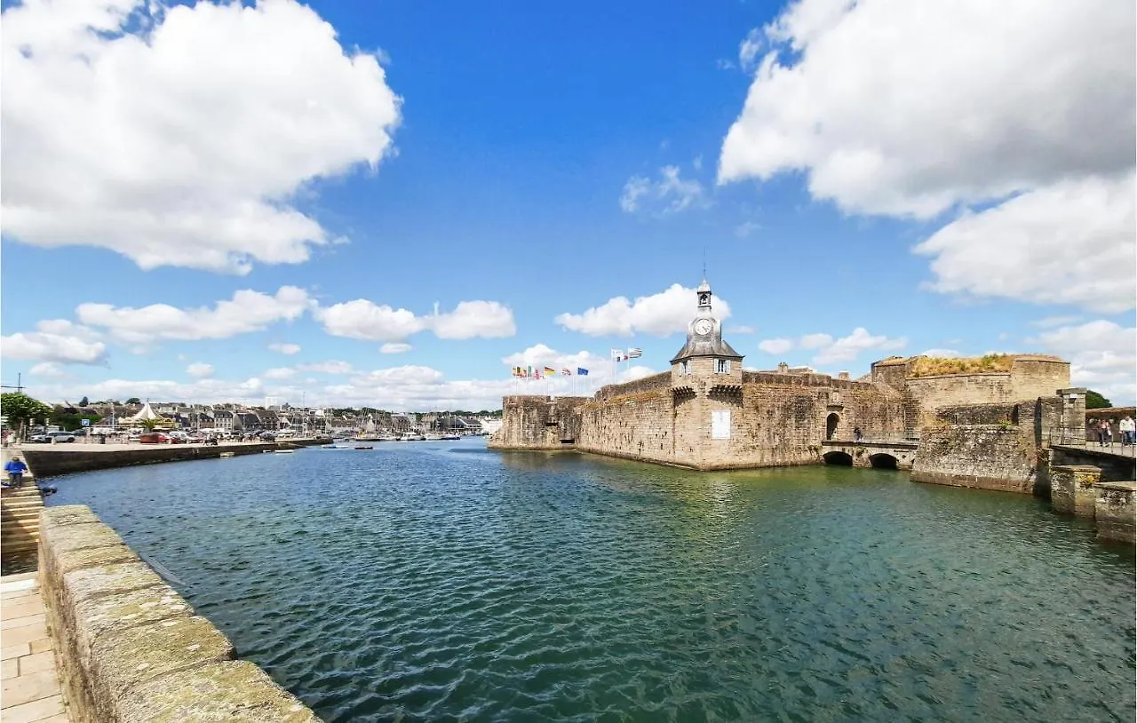 Beautiful Home In Concarneau With Wifi Apartment
